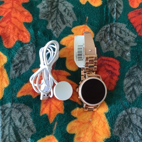 Relic Fossil Smartwatch - Picture 3 of 9